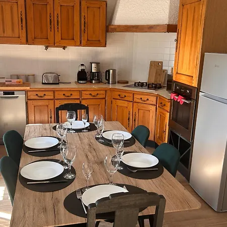 Appartement Grand T3 Lumineux Ideal Famille Ou Amis Avec Parking Gratuit *