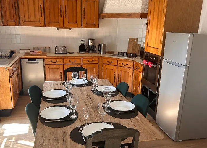 Appartement Grand T3 Lumineux Ideal Famille Ou Amis Avec Parking Gratuit *